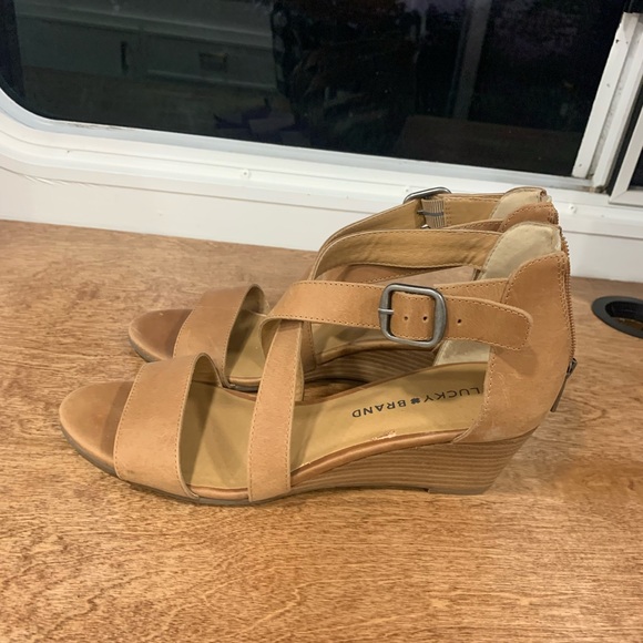 Lucky Brand Leather Sandels - Picture 3 of 9